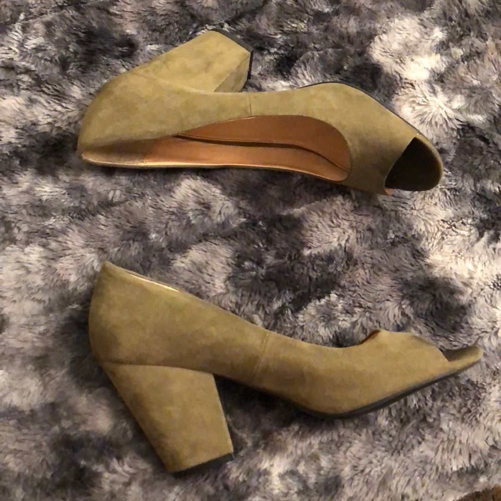 Peep Toe heels💕 B2G1 Free